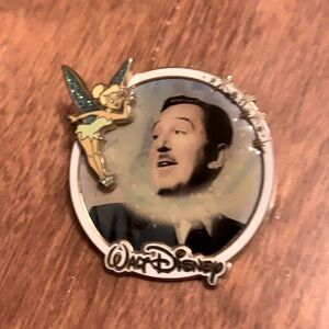 Walt Disney official 2006 pin good cond